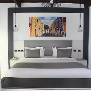 https://hotel-boutique-casona-de-santa-clara.hotelspuebla.com
